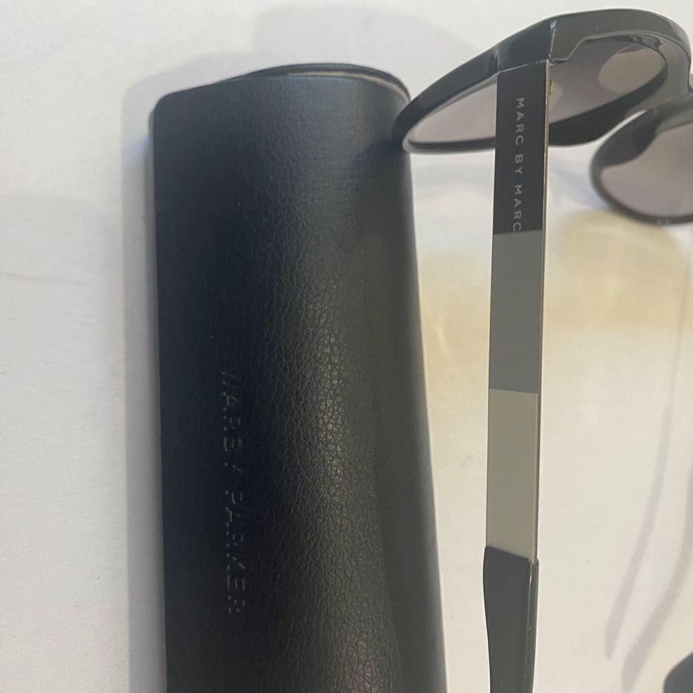 Marc by Marc Jacobs Sunglasses Black on Black with Brown,Silver, Gray Metal - Picture 8 of 16
